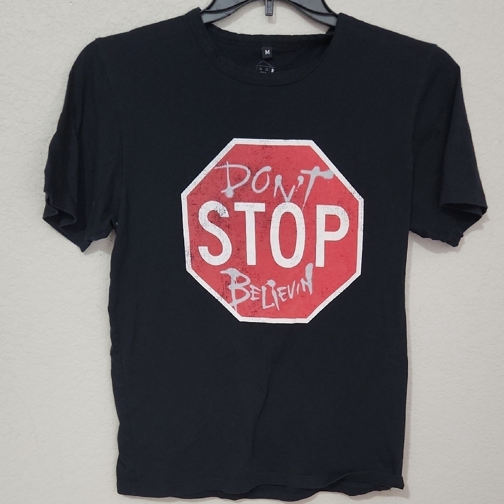 309 Designs Graphic Shirt Size M Dont Stop Believin Journey